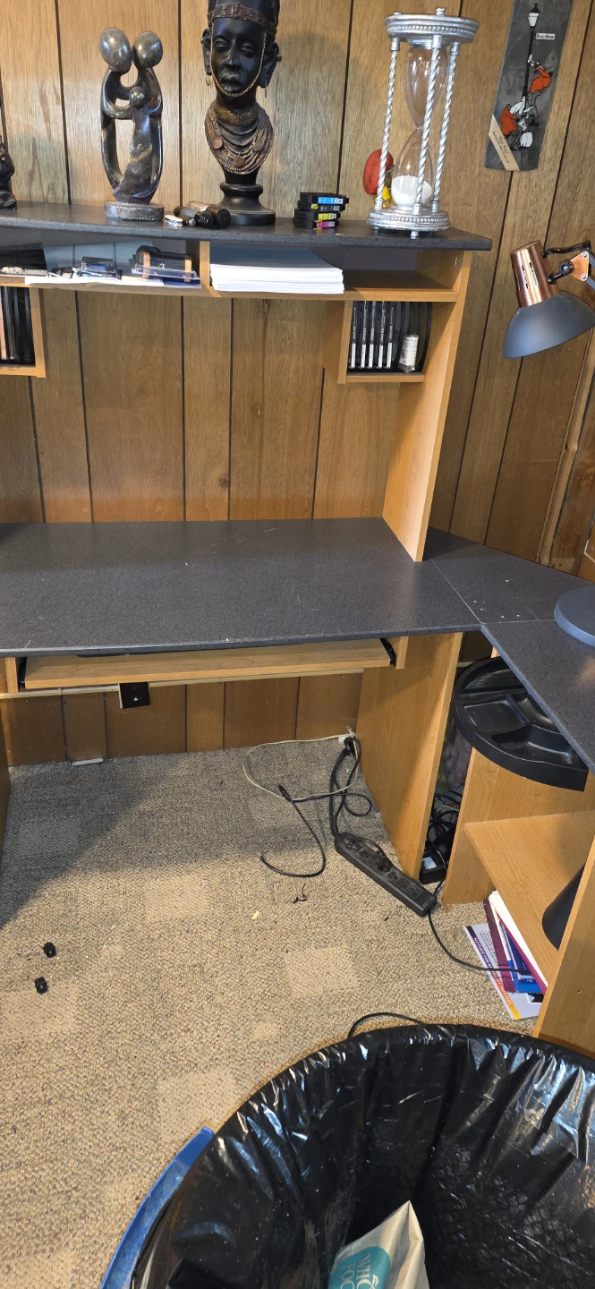 L-Shaped Corner Computer Desk with Keyboard Tray - photo 5