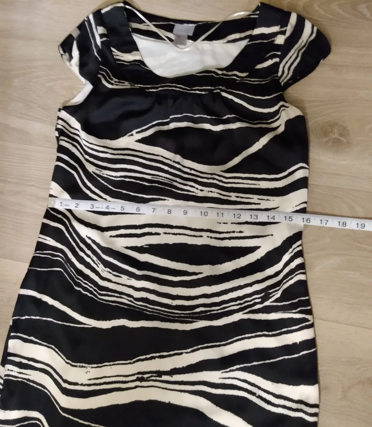 H&M Black and White Dress - photo 3