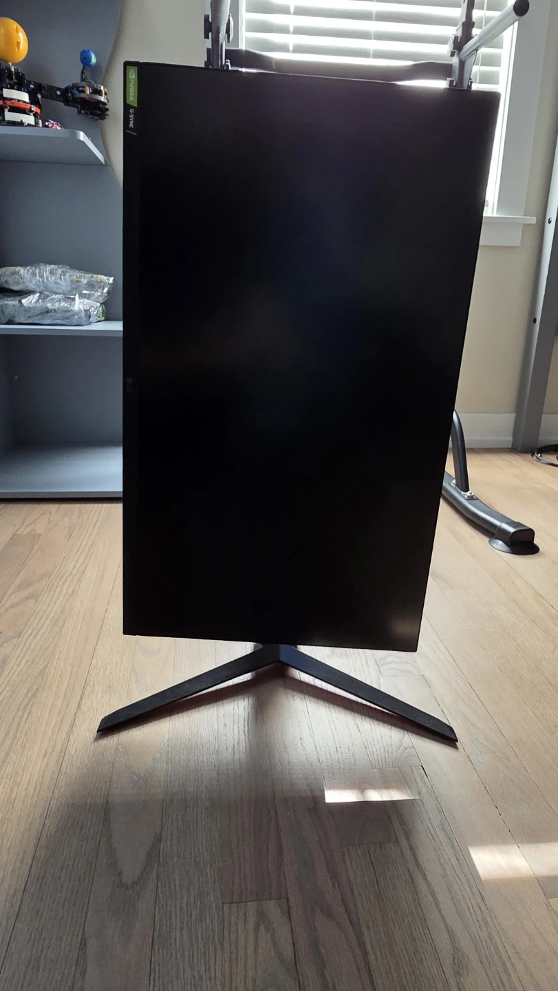 LG UltraGear 27 GP8 3B Gaming Monitor - photo 3