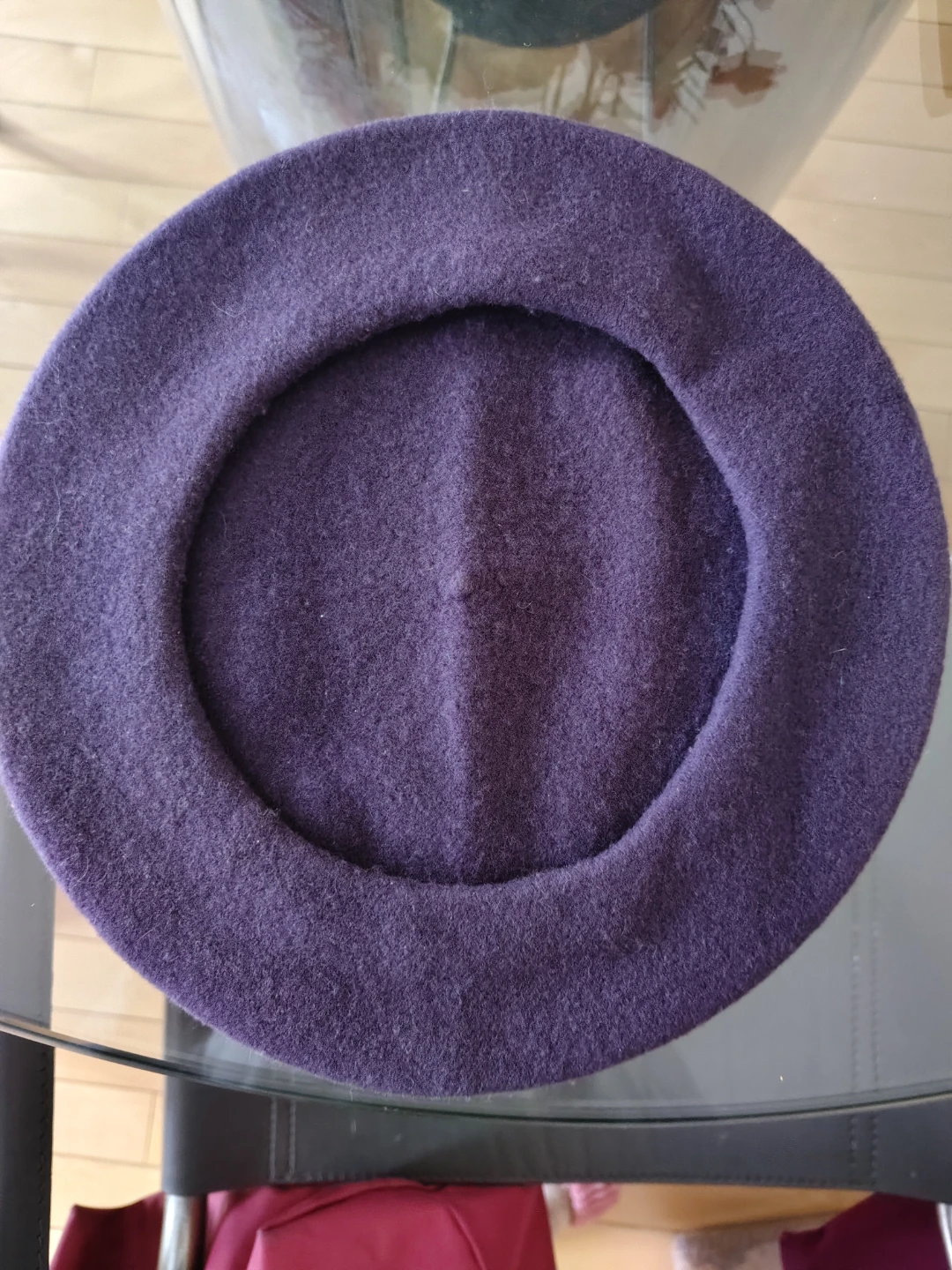 NICE Holt Renfrew Beret. 💯 Percent Wool and  Gorgeous Colour - photo 2