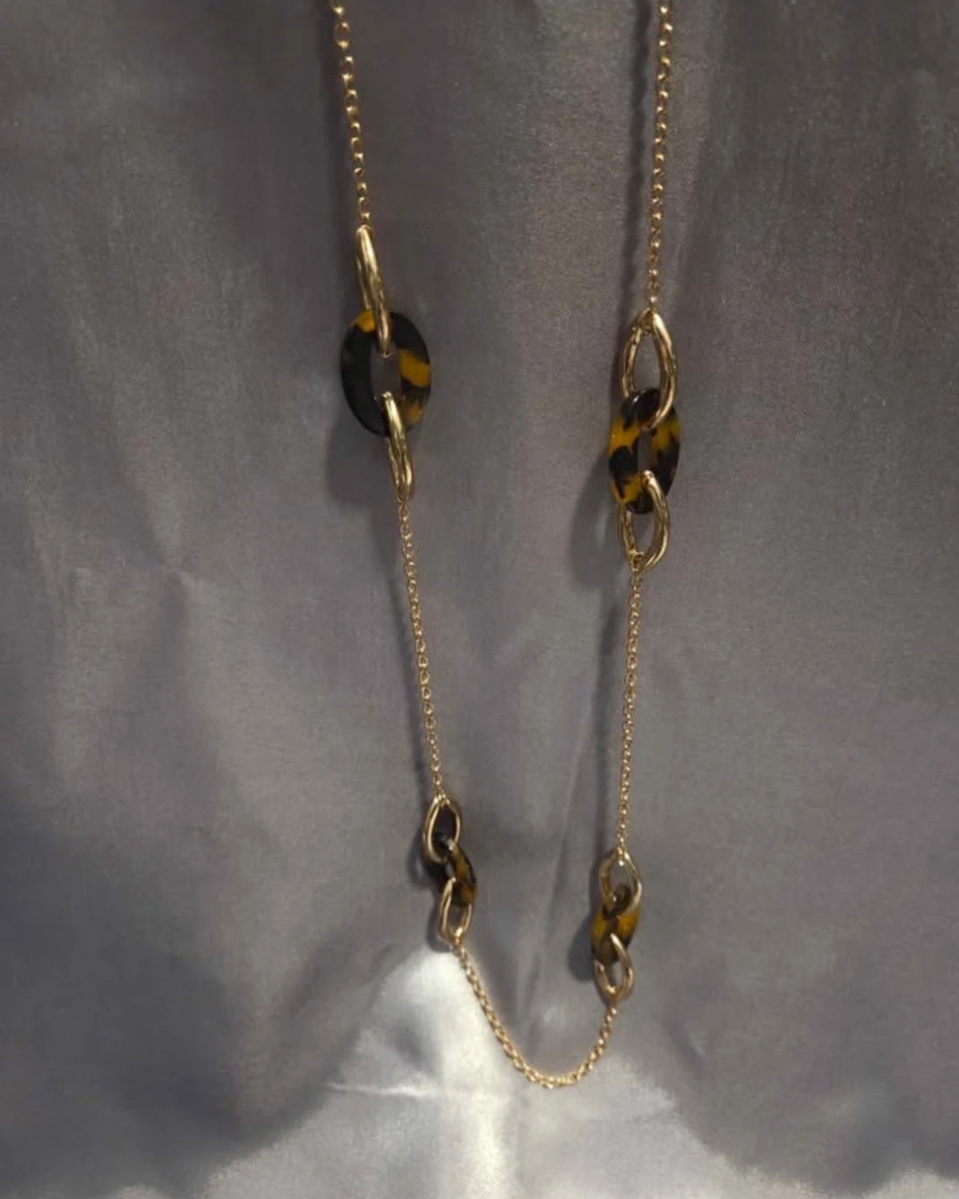 Vintage NRQ Tortoise Bead & Gold Tone Necklace - photo 2