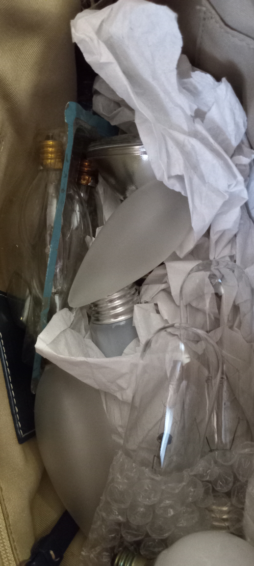 bag full of lamps. - photo 4