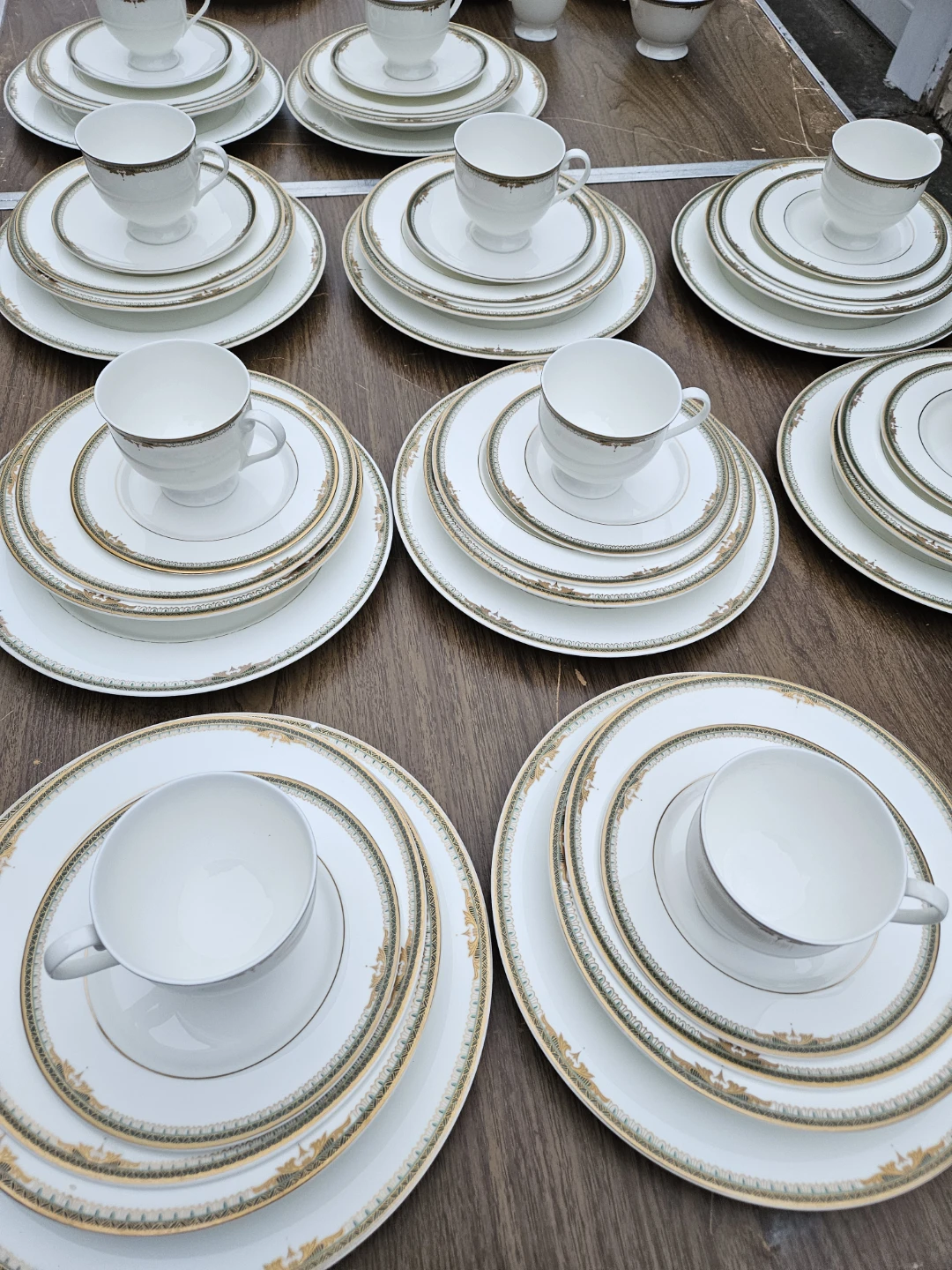 75 piece mikasa Bone china set - photo 2