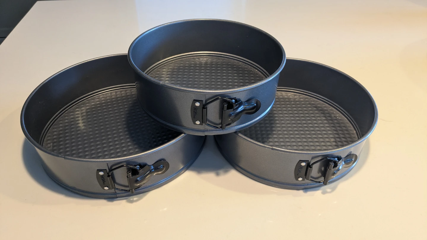 Wilton Springform Pans, Set of 3 - photo 3