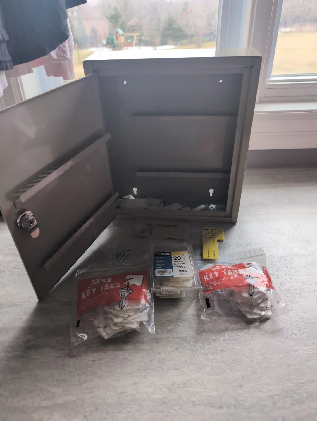MMF Industries Key Cabinet with Key Tags