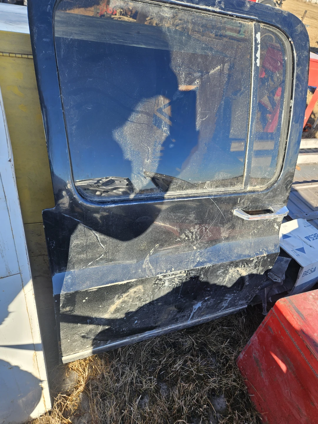 Rear door 91 Chev Suburban left side rear door power