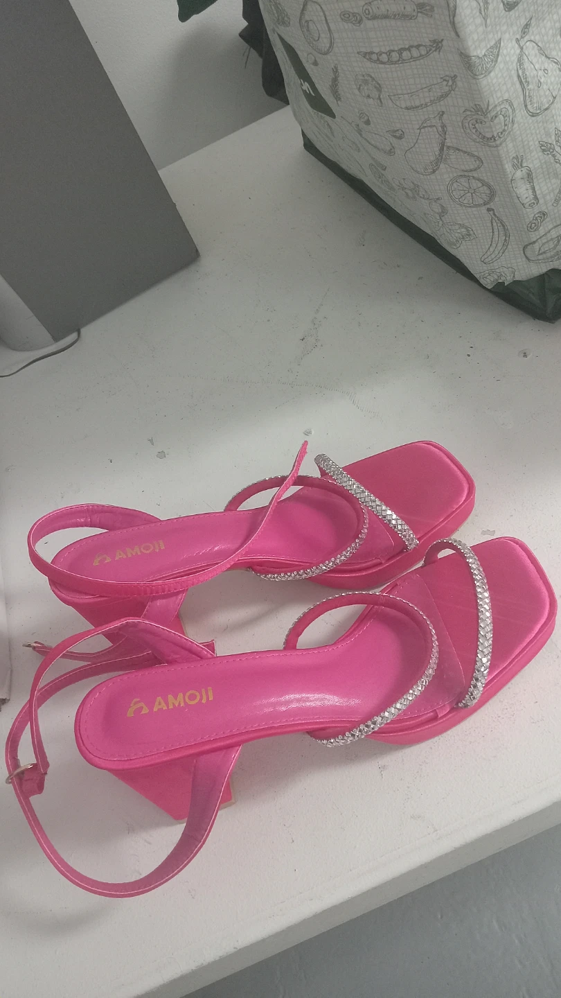 Hot Pink Heels - photo 2