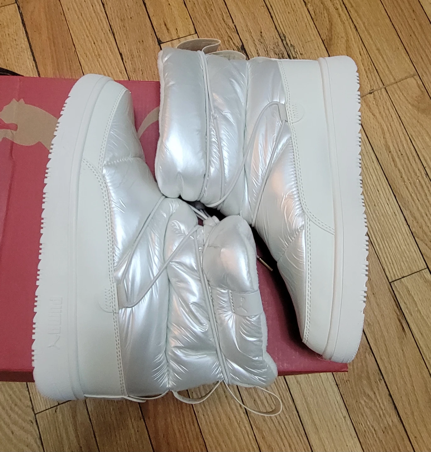 Puma Women's White Puffer Snow Boots size 10.5