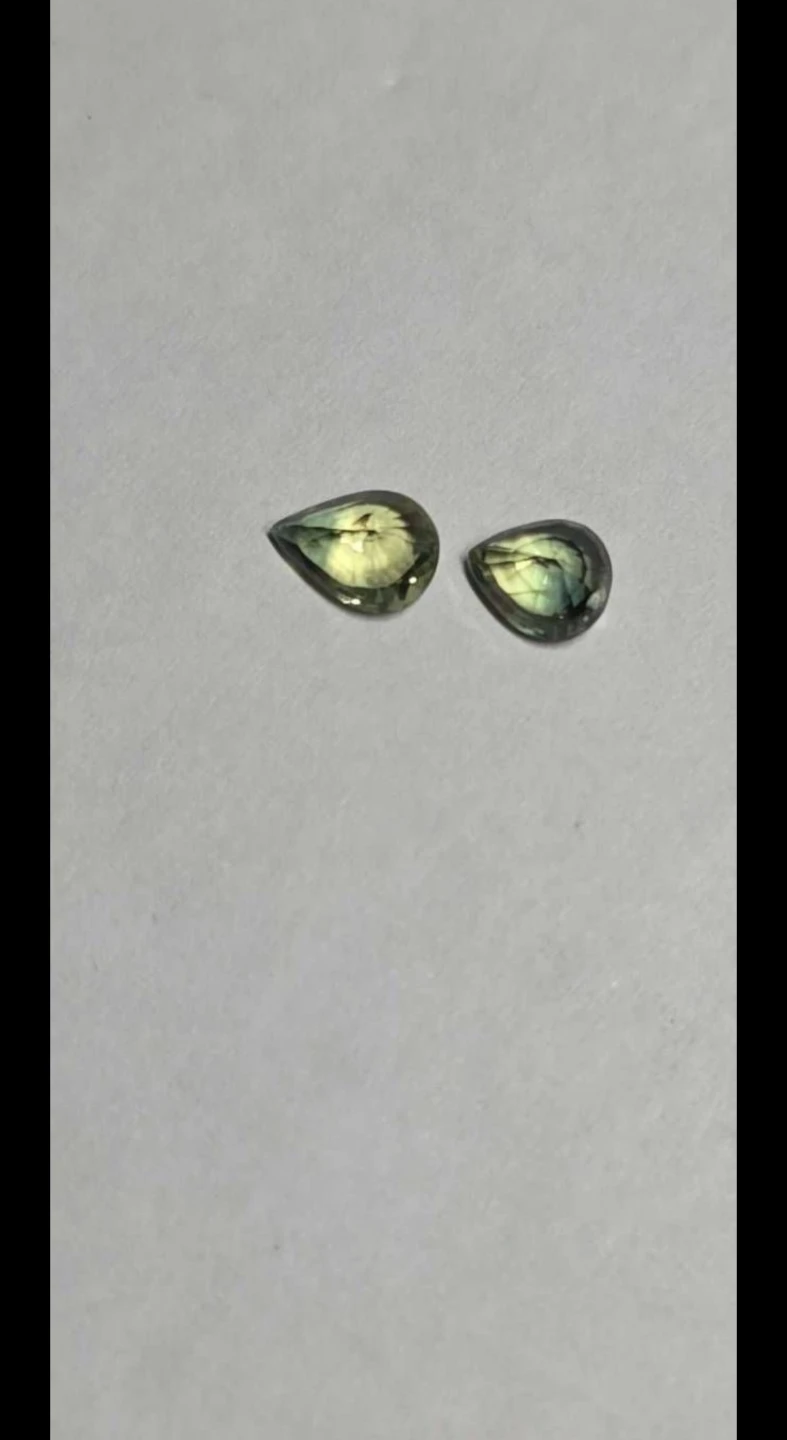 Natural tri color sapphire - photo 3