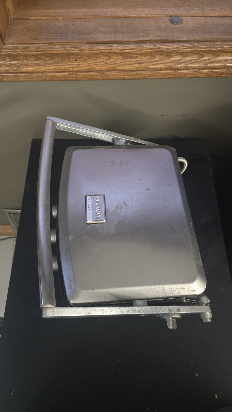 Frigidaire Professional Grill