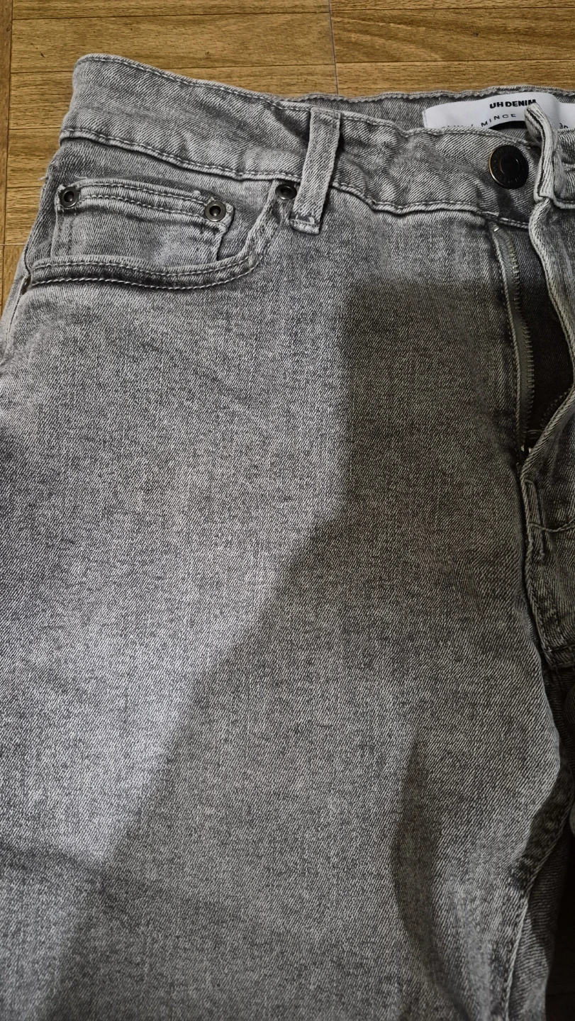 UH Denim Slim Mince Jeans - Size 30 - photo 4