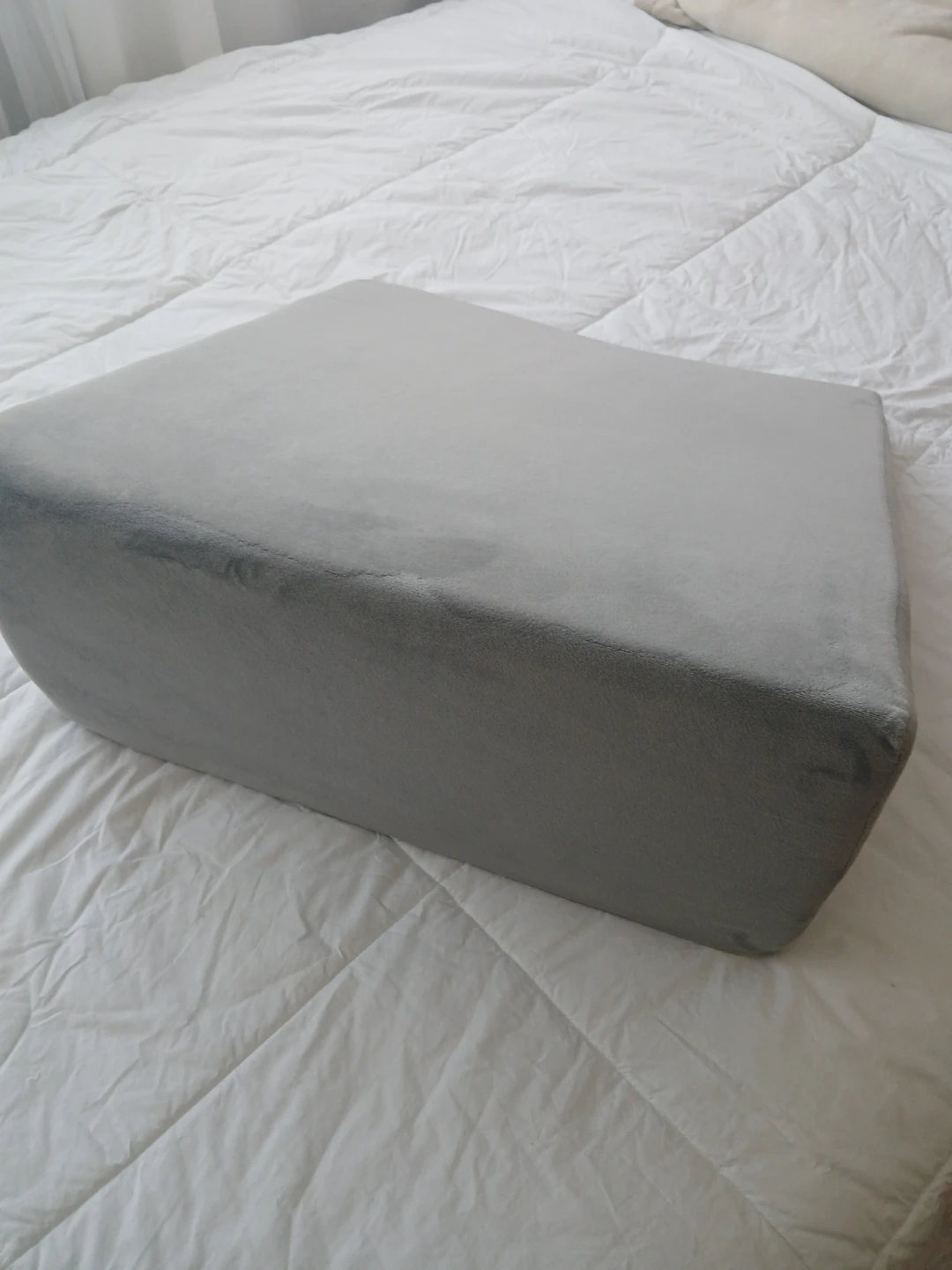 Grey Bed Wedge Pillow - photo 2