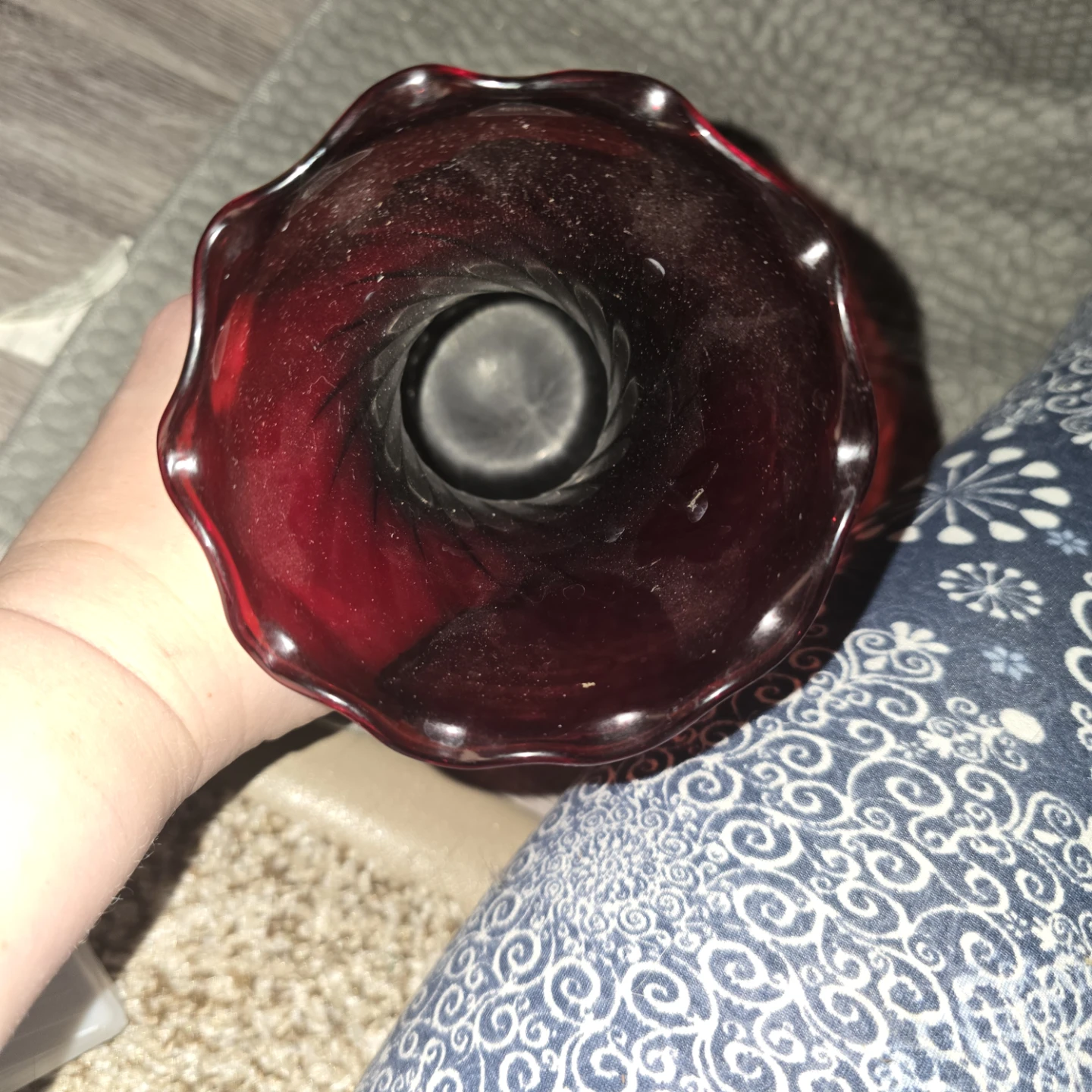 Red Glass Vase - photo 3