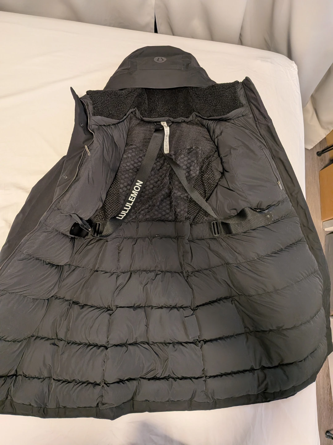 Lululemon 600-Down-Fill Parka (size 6) - photo 4