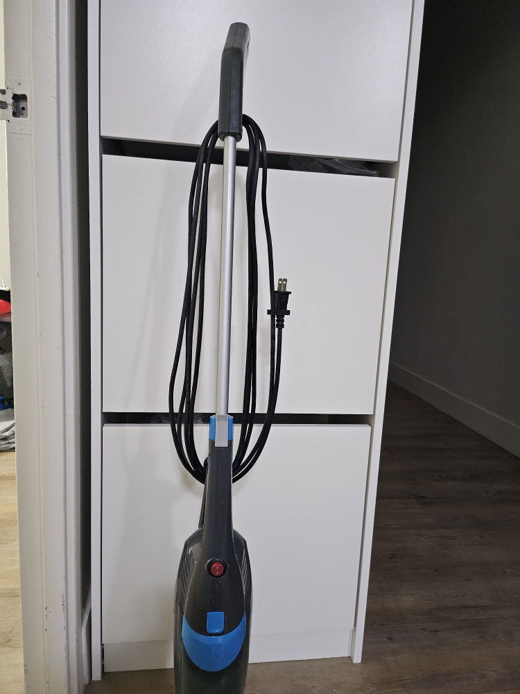 Bissell Stick Vacuum Cleaner.. - photo 2