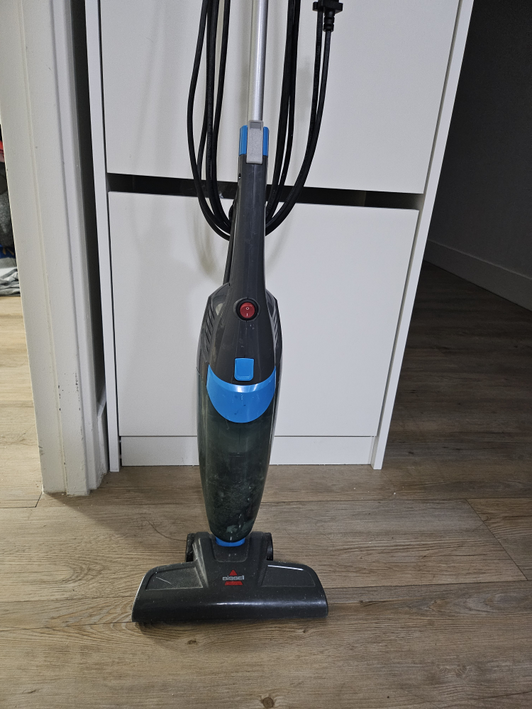 Bissell Stick Vacuum Cleaner.. - photo 3
