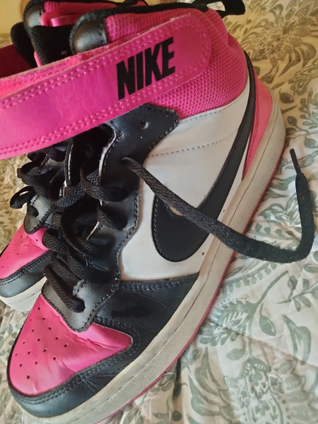 Nike Court Borough Mid 2 Pink/Black Sneakers