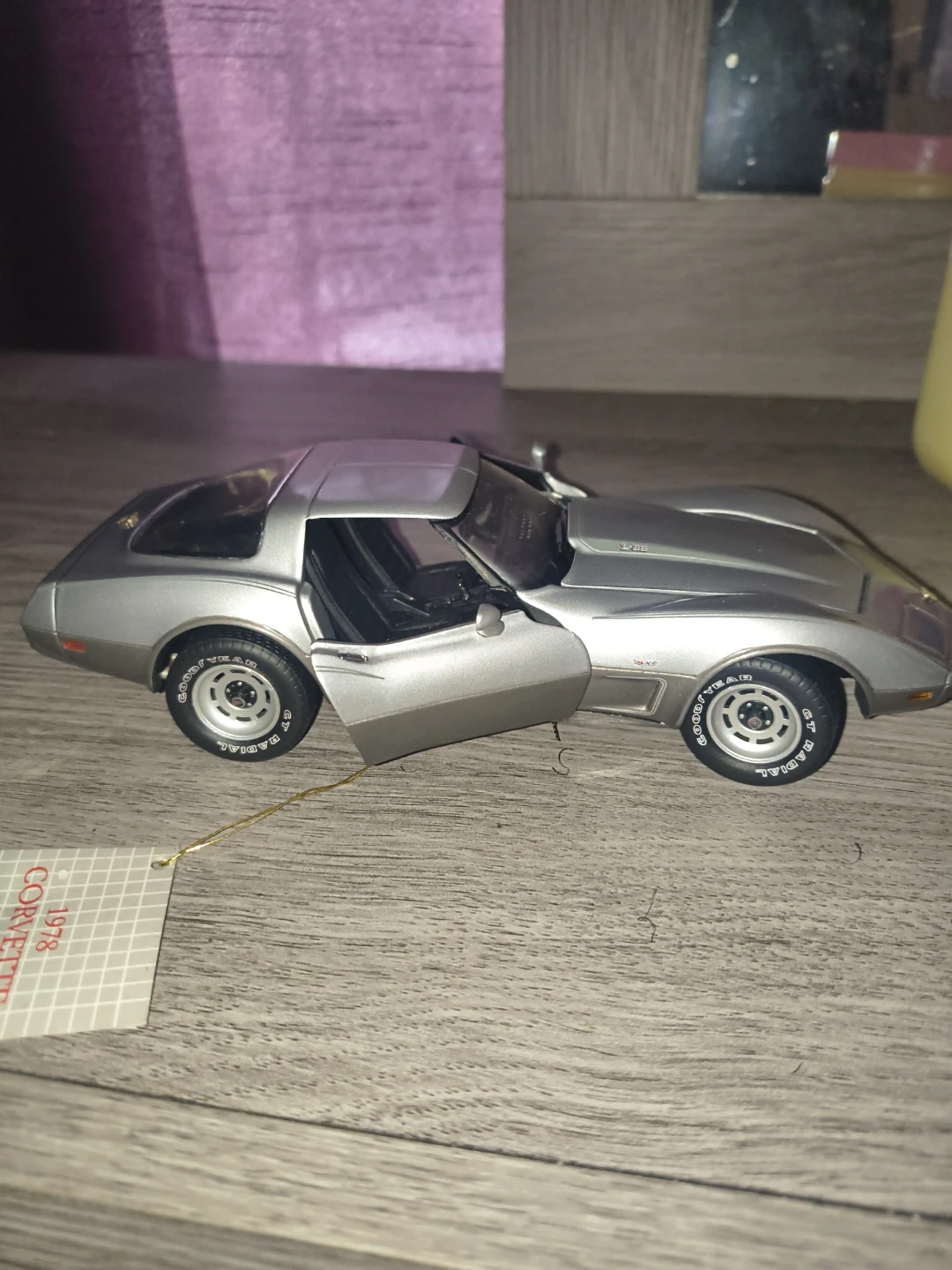 1978 Corvette Silver Model Car - photo 2