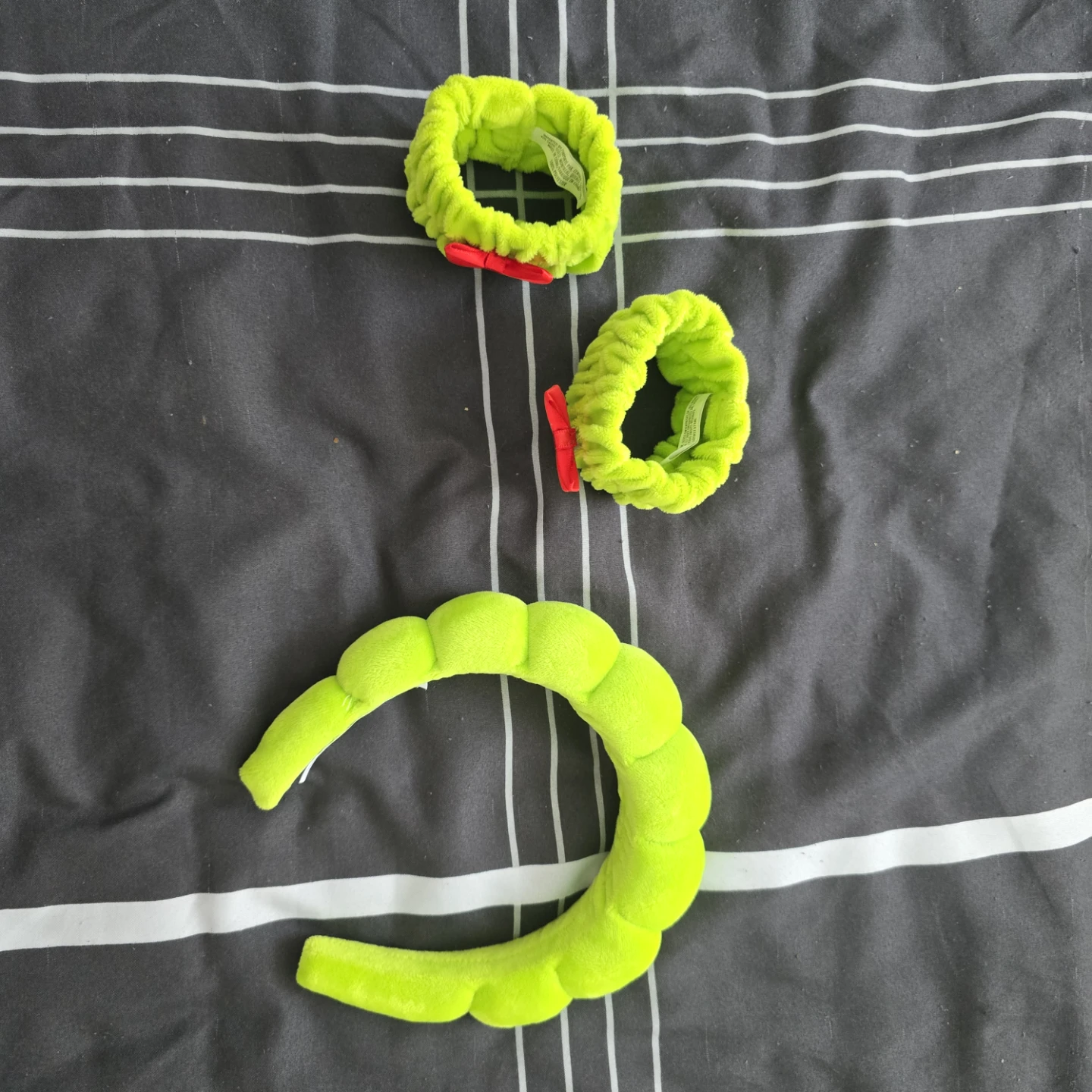 Grinch Style Headband & Wristbands Set - photo 4
