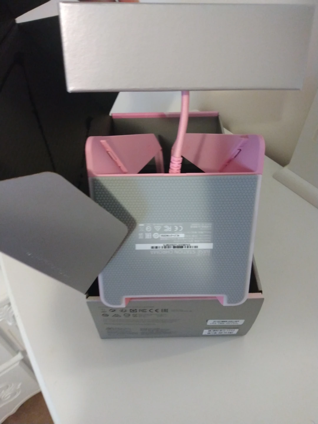 New Razer Chroma Headphone Stand - Quartz Pink - photo 5