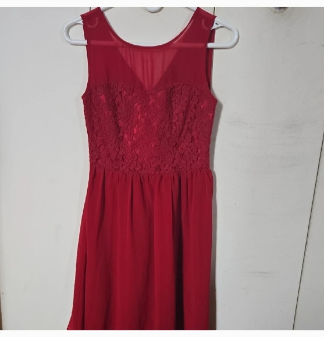 Burgundy Lace Sleeveless Dress (Jacob - XS)