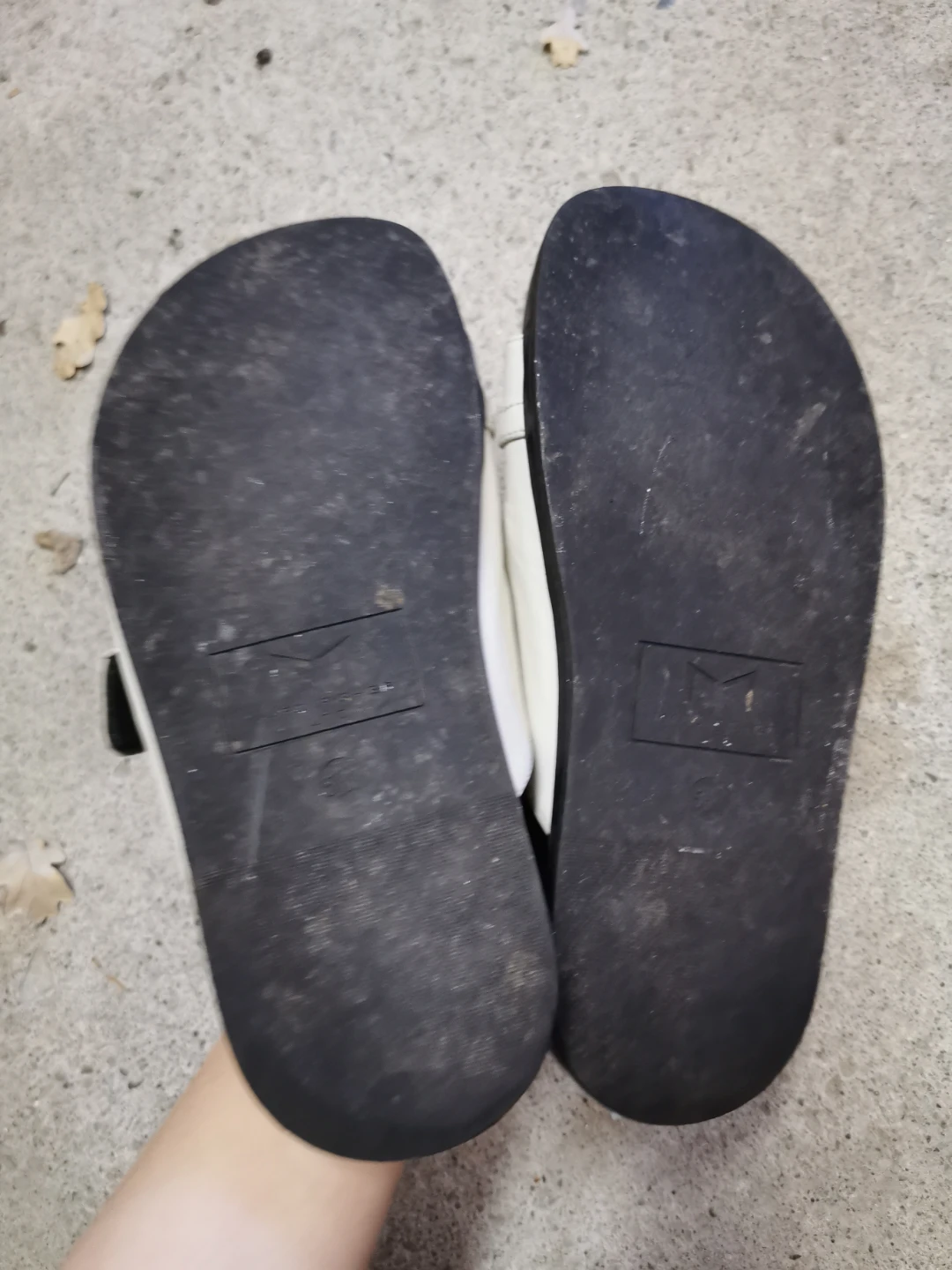 Marc Fisher White Leather Chain Slides - Size 35.5 - photo 2