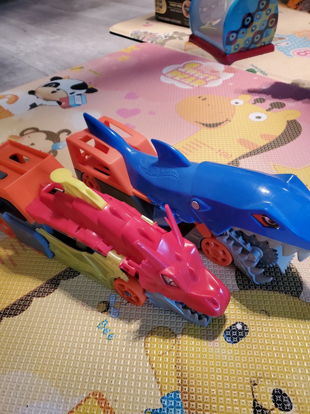 Hot Wheels Jumbo Stunt Box Track System - photo 4