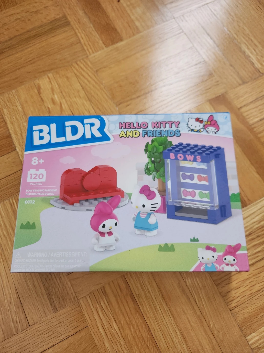 BLDR Hello Kitty My Melody Bow Vending Machine New - photo 4