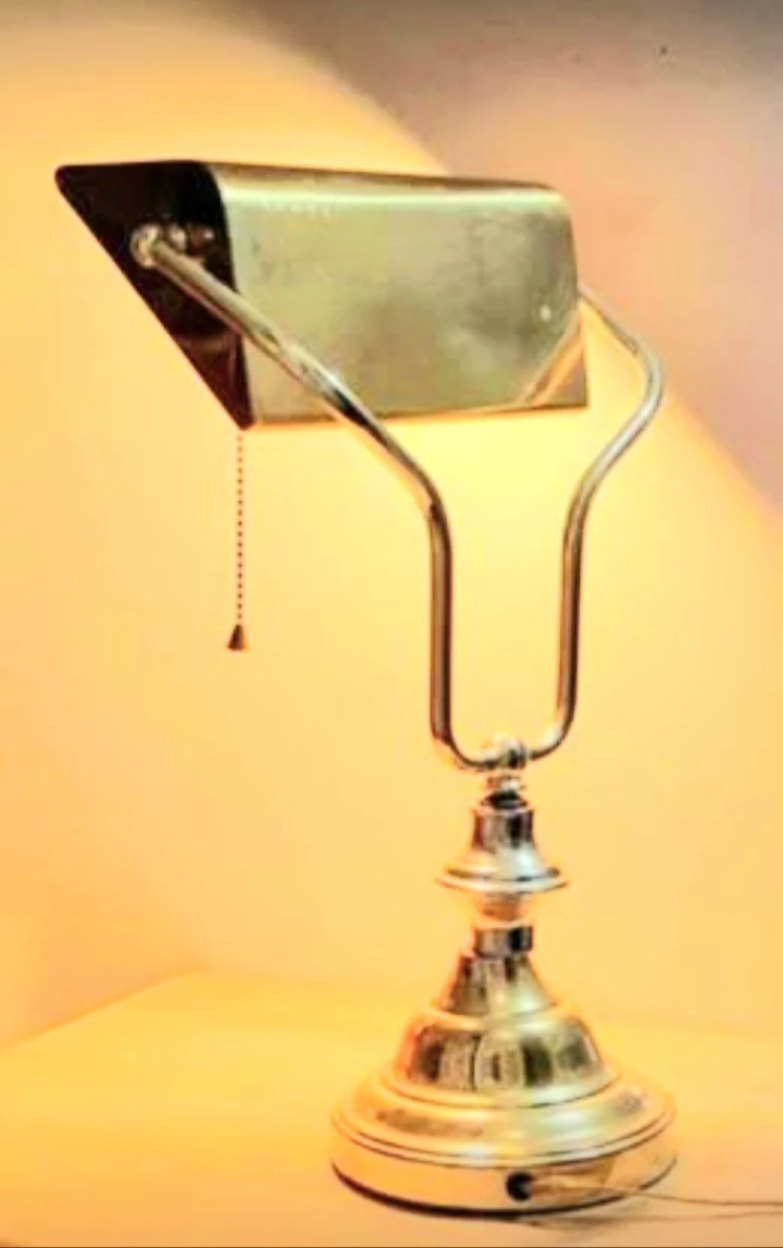 Polished Brass Banker Lamp - photo 4