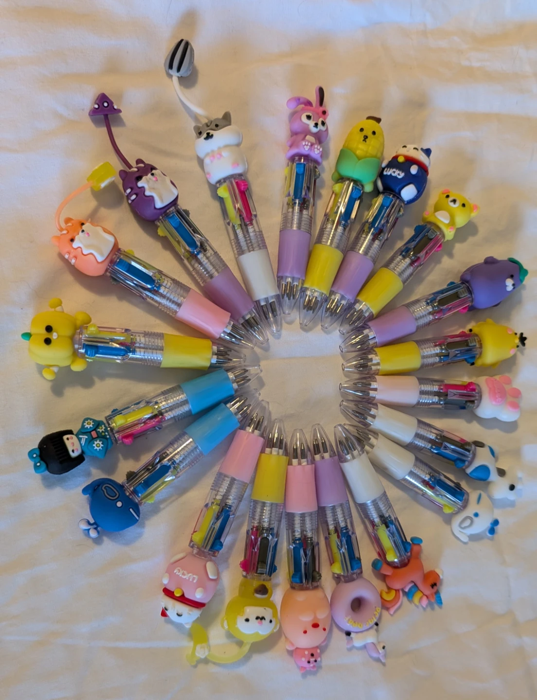 Set of 20 Kawaii Multi-Color Pens with Charms