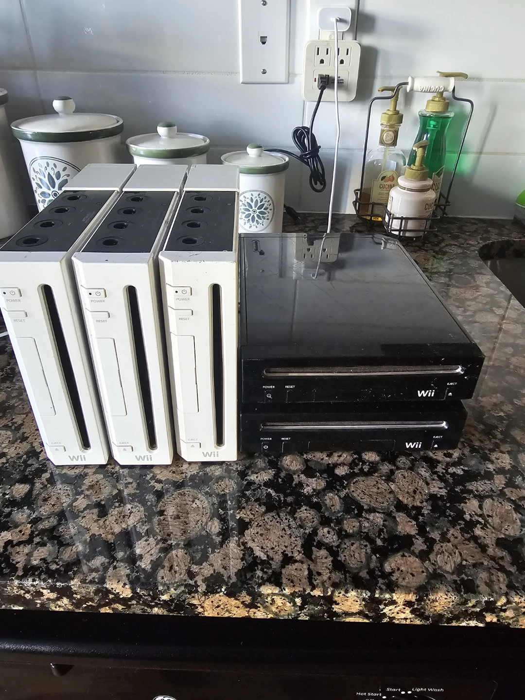 Nintendo Wii Gaming Consoles (Read Description)