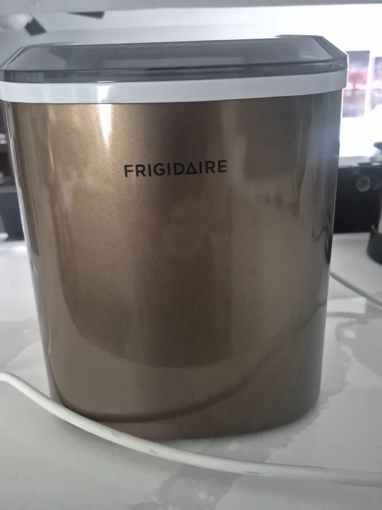 Frigidaire Ice Maker - Like New!