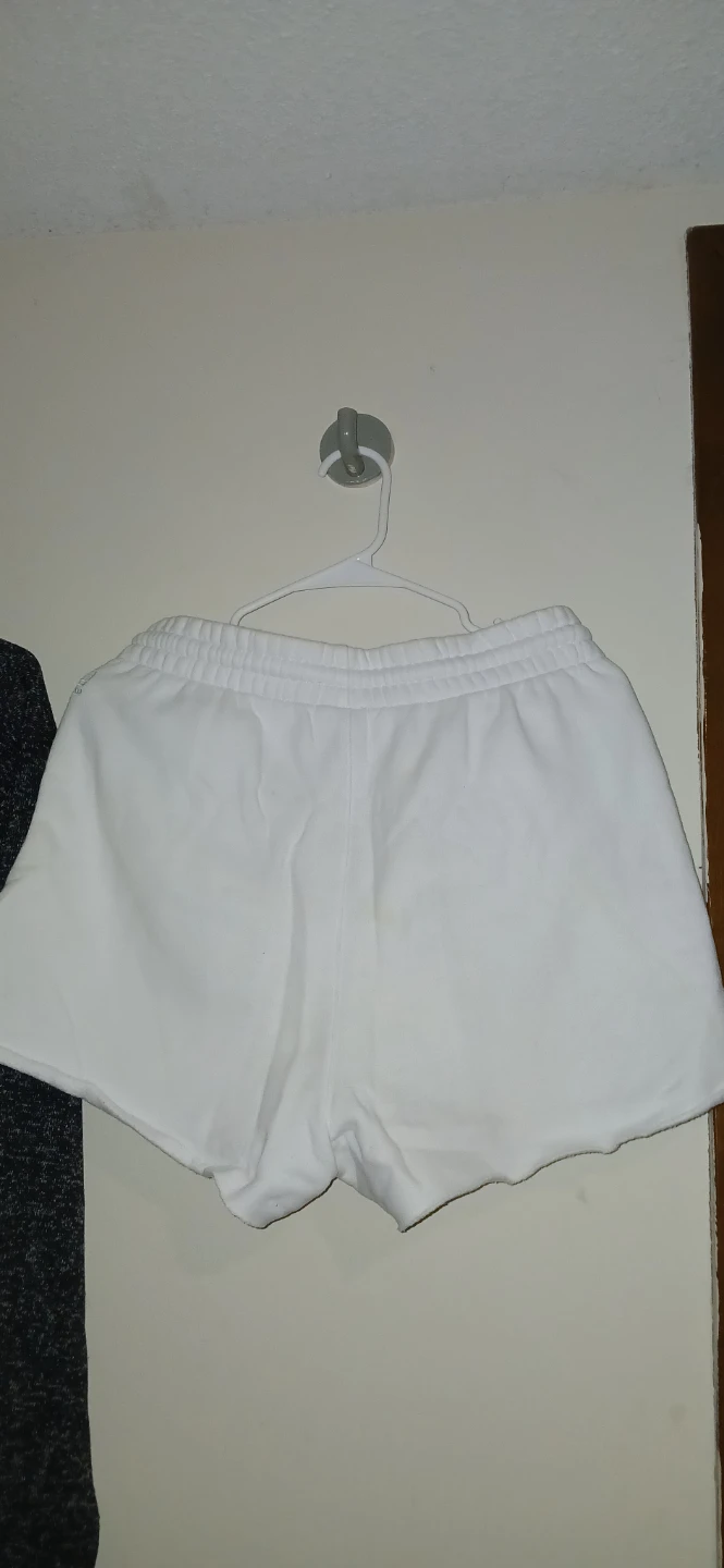 Tha Cozy Fleece Boyfriend Shorts - White, Size M