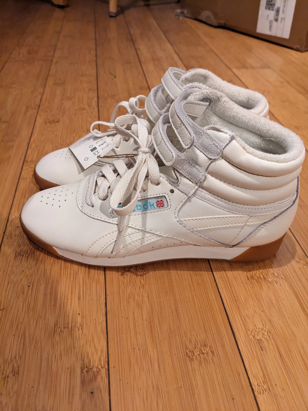 Women's Reebok Freestyle High tops size 6.5 - photo 2