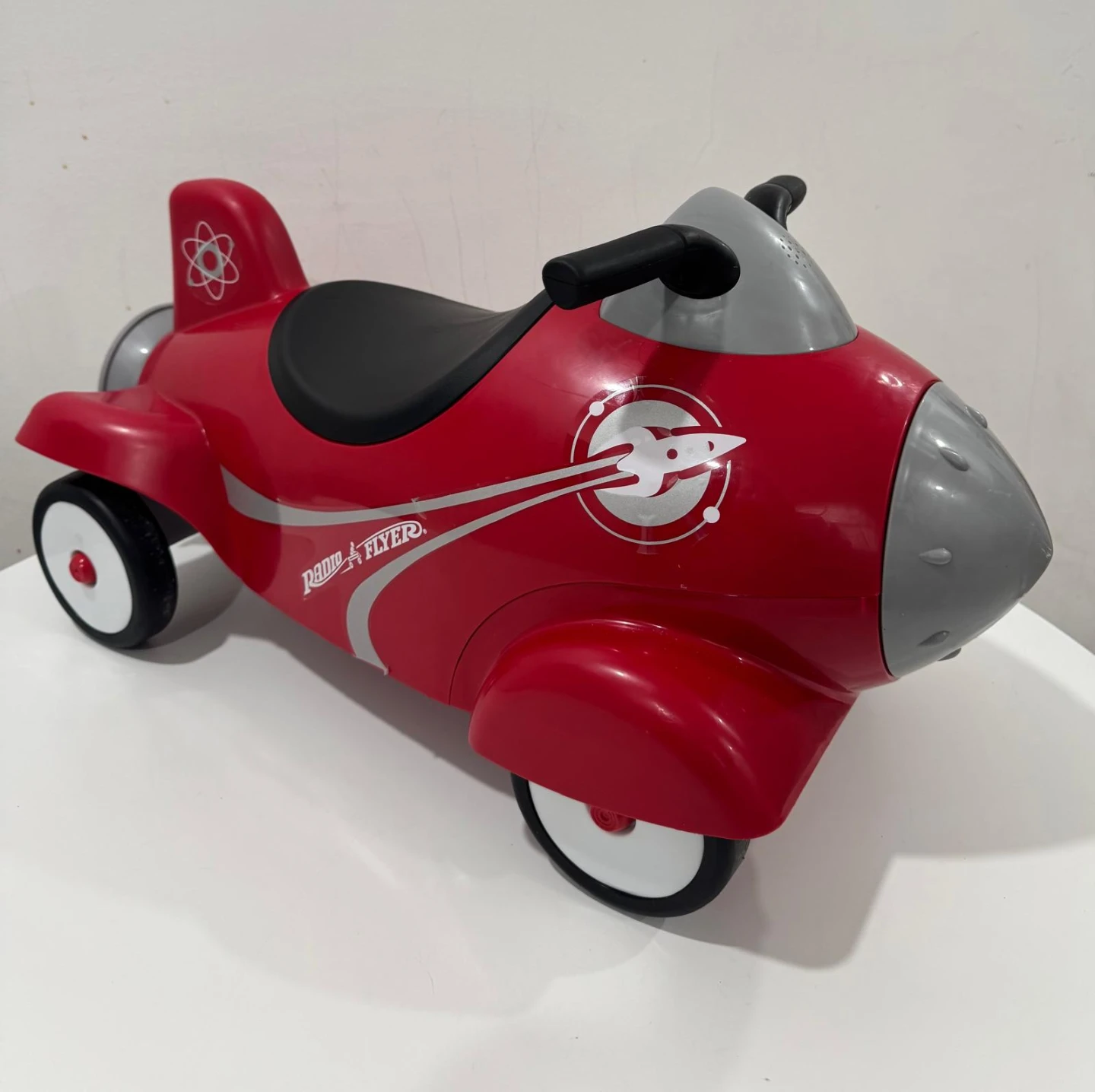 Radio Flyer Retro Rocket Ride on toy