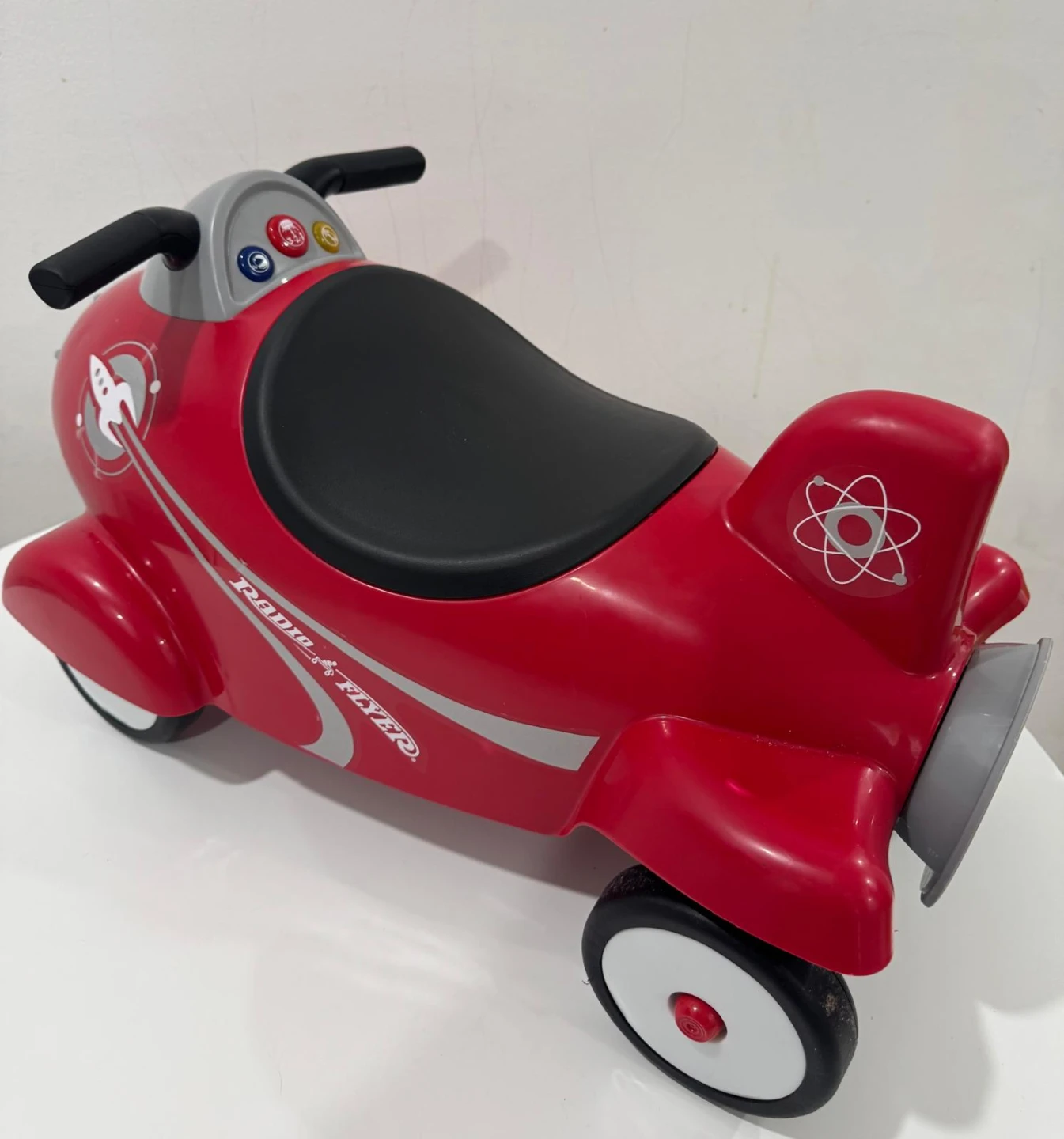 Radio Flyer Retro Rocket Ride on toy - photo 3