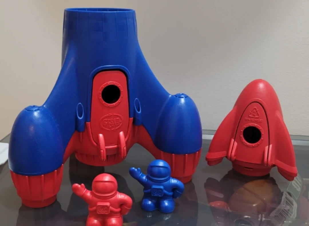 Green Toys Rocket with 2 Astronauts