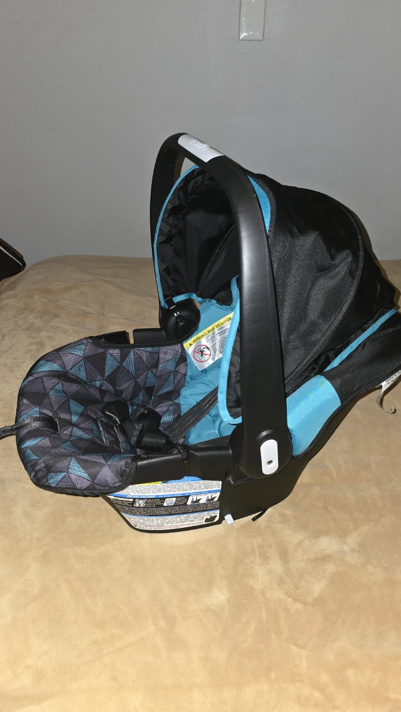 Baby Trend Infant Car Seat - photo 2