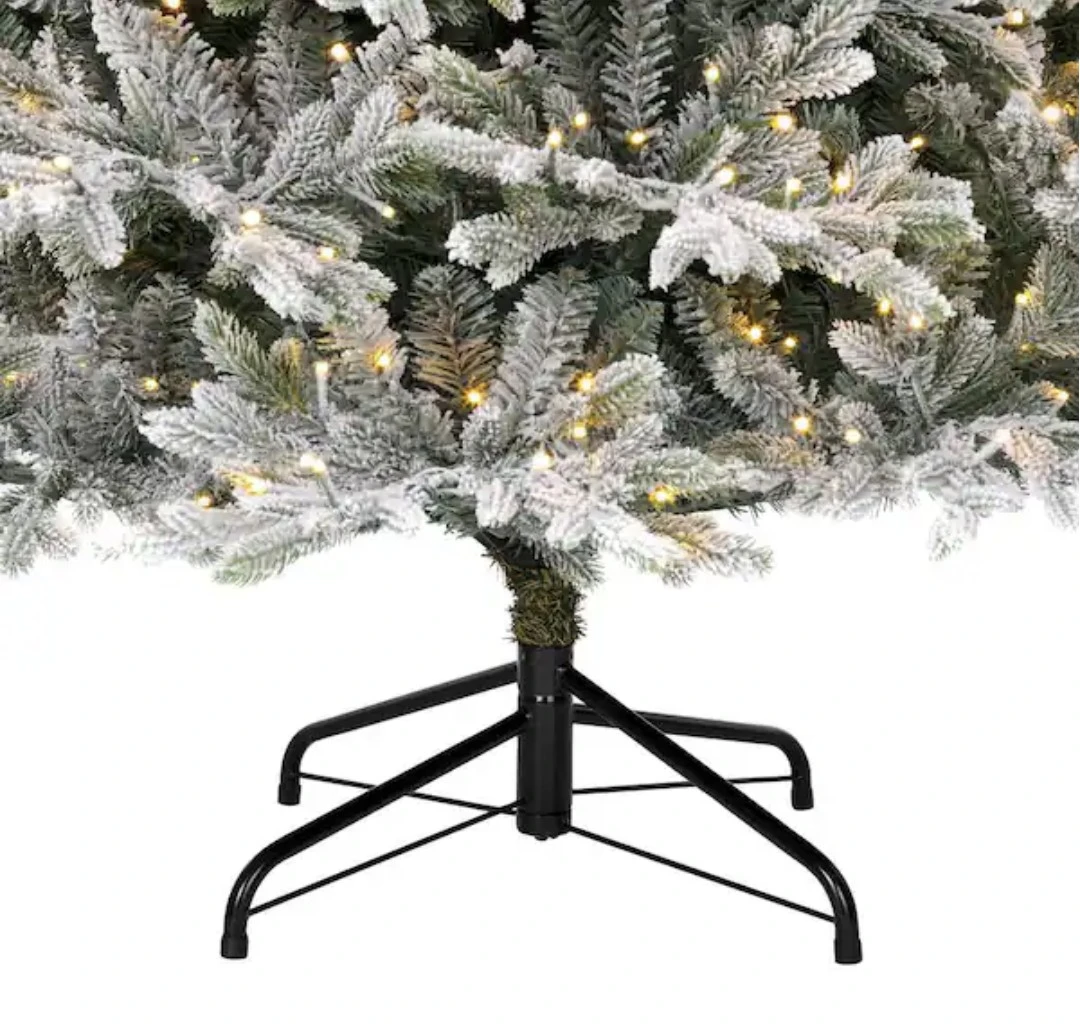 7.5 ft Flocked LED Pre-Lit Christmas Tree - photo 5
