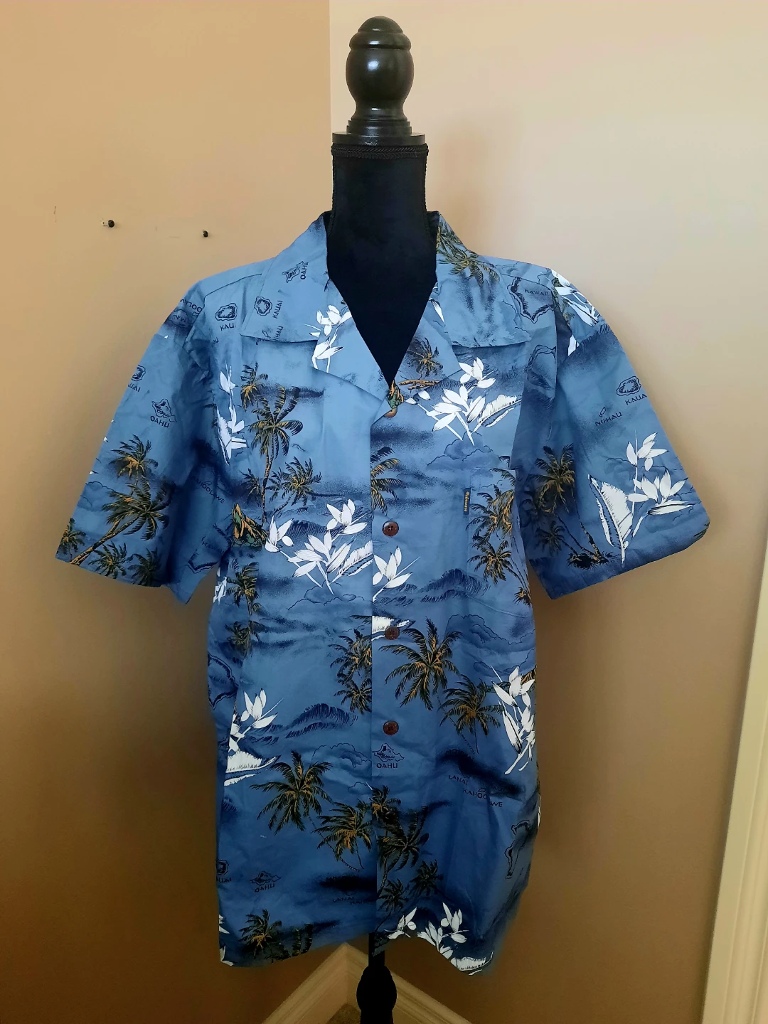 New with tag, 100% cotton men's shirt