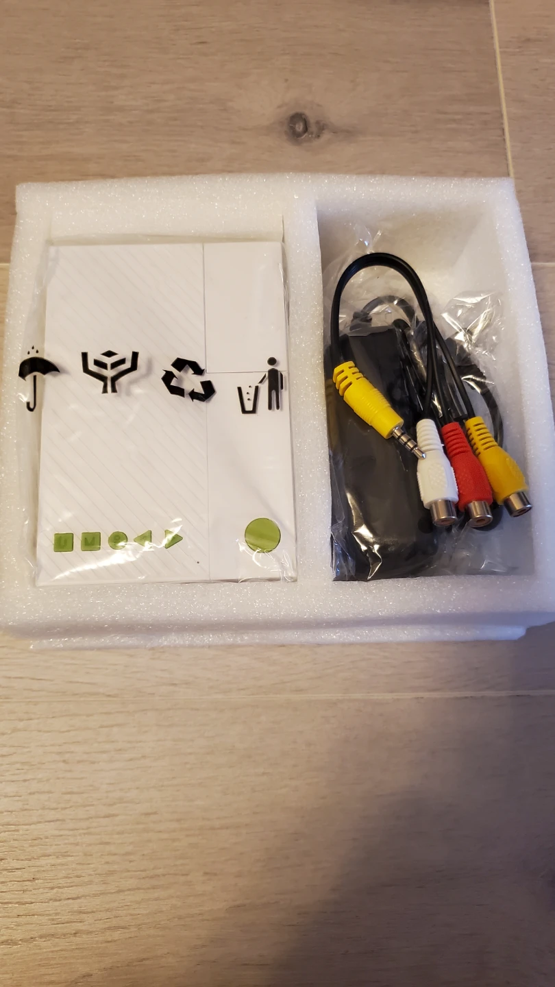 🥕 New LED Projector with Remote Control - photo 2