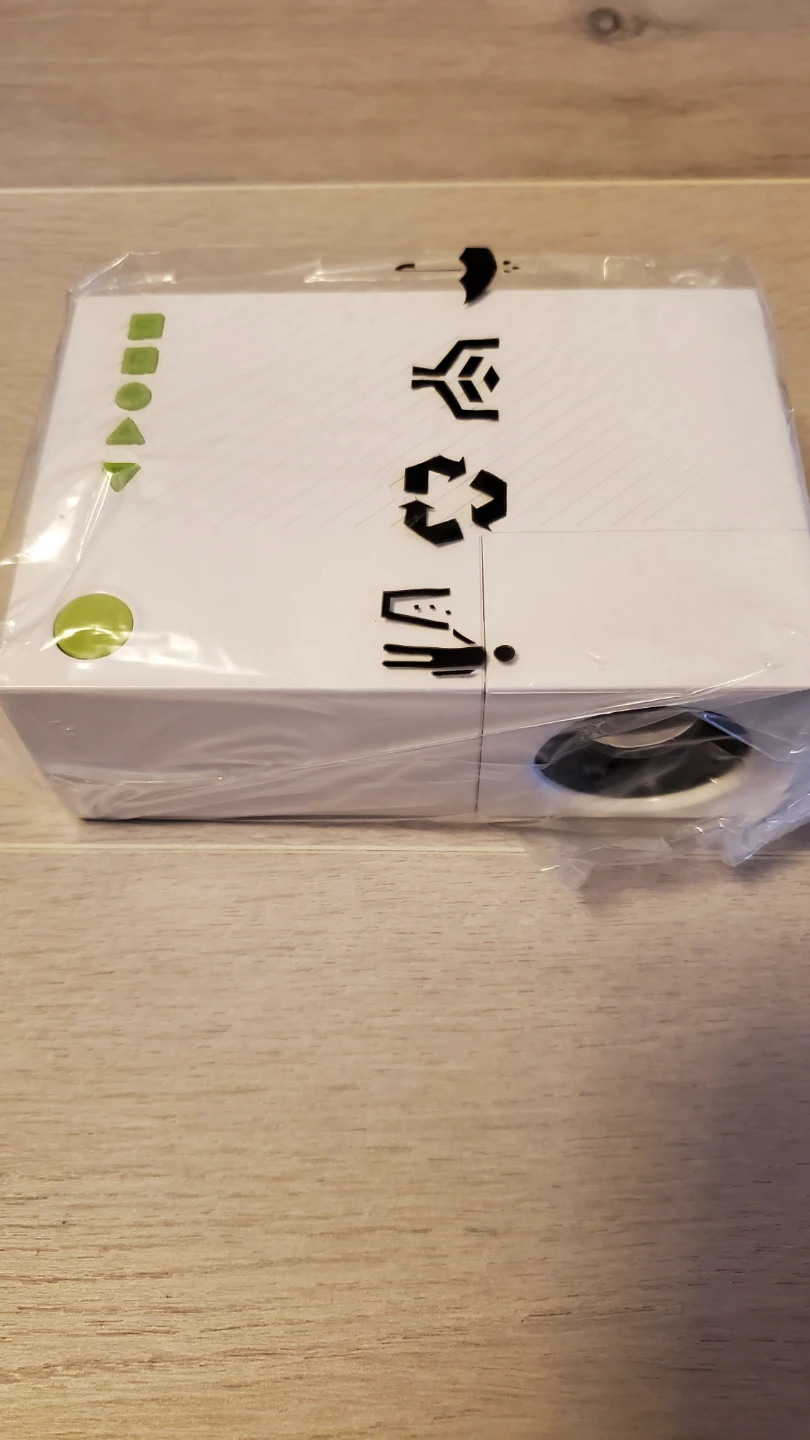 🥕 New LED Projector with Remote Control - photo 3