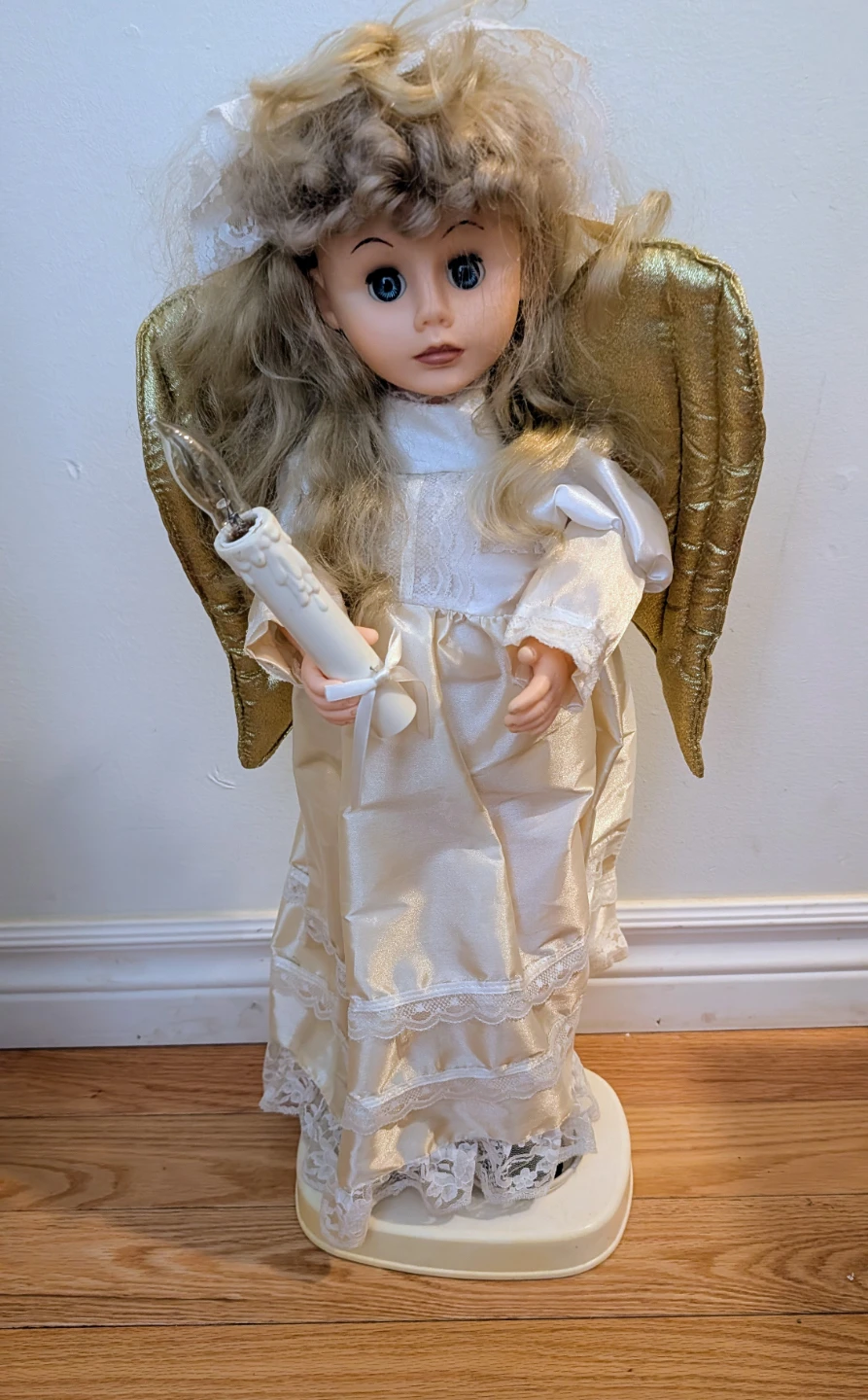 Zellers Animated Angel Doll Figurine (Plug In) - photo 2