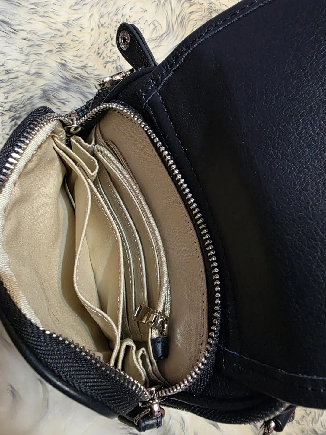 Minooy Navy Leather Crossbody Bag - photo 4