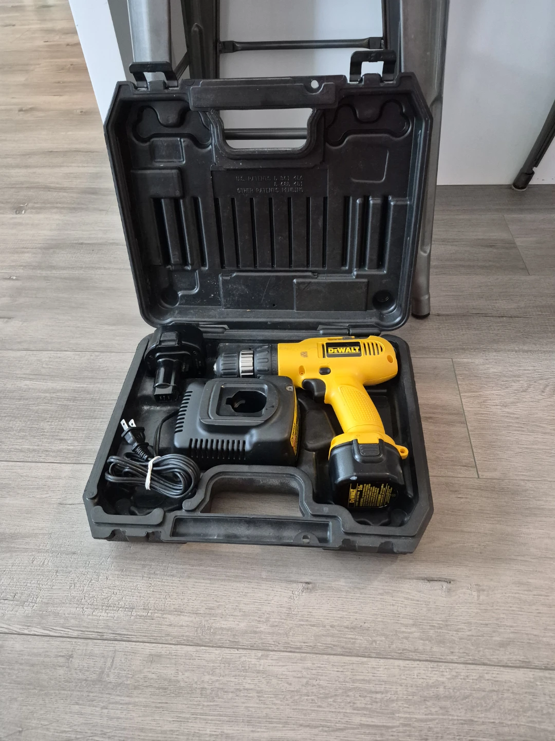 DeWalt Cordless Drill with Charger and Case - photo 4
