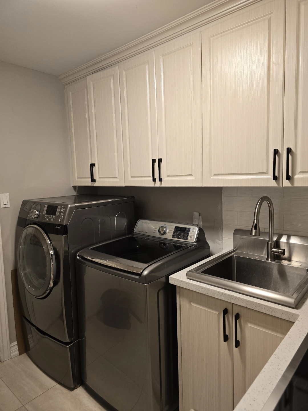 Private Room For Rent in  Basement Apartment