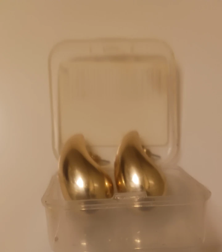 🥕 Gold Tone Teardrop Earrings never worned - photo 2