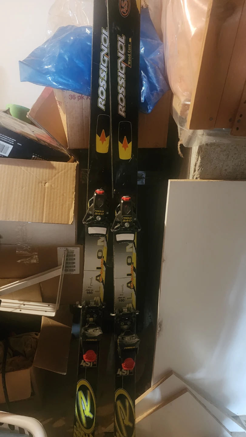 Rossignol 160cm Skis with Tyrolia Bindings