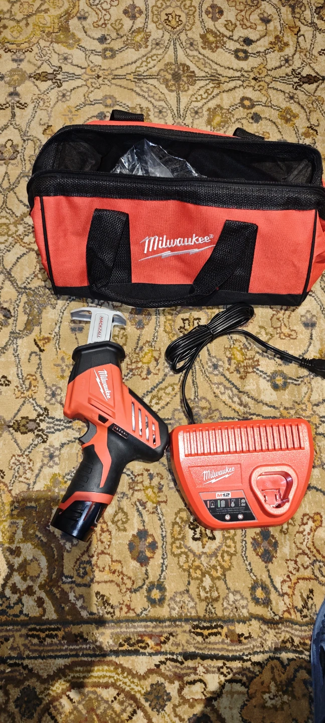 Milwaukee M12 Hackzall Reciprocating Saw Kit - photo 2