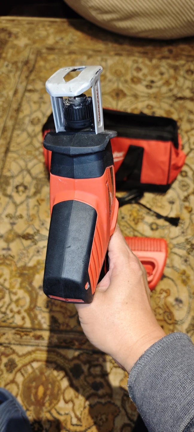 Milwaukee M12 Hackzall Reciprocating Saw Kit - photo 4